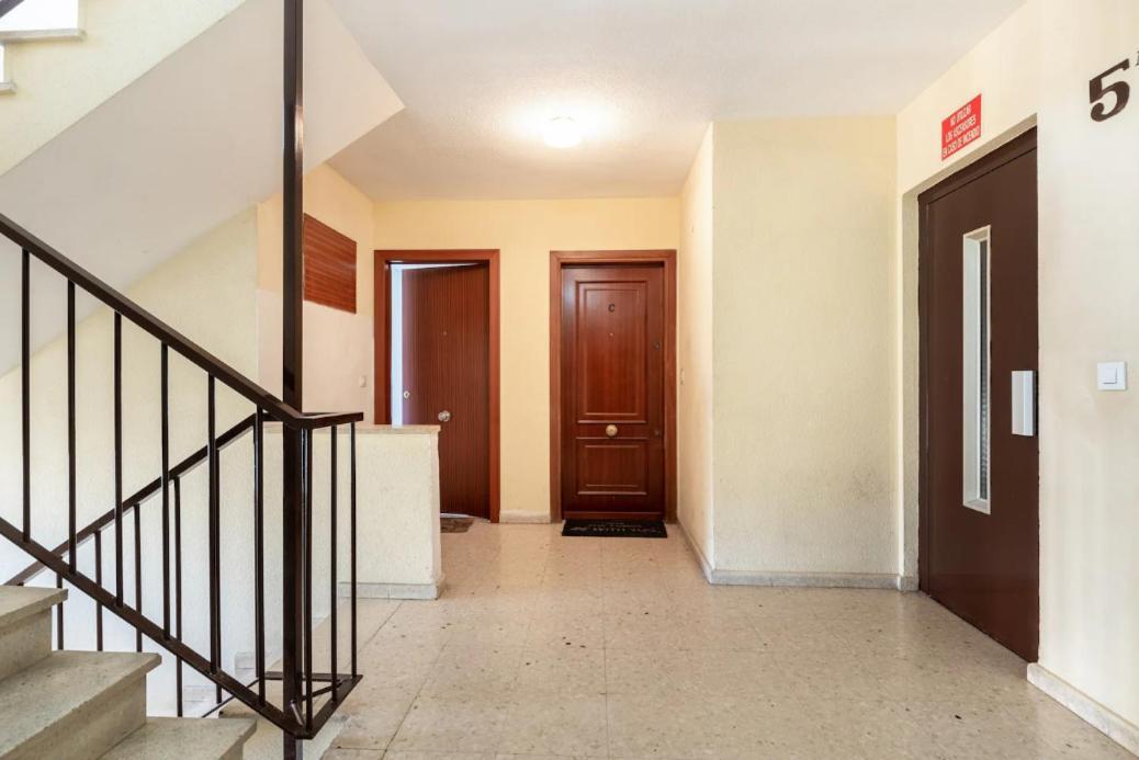 סביליה Apartamento Amplio Con 4 Habitaciones Y 2 Banos - Great Apartment With 4 Rooms - 2 Baths מראה חיצוני תמונה