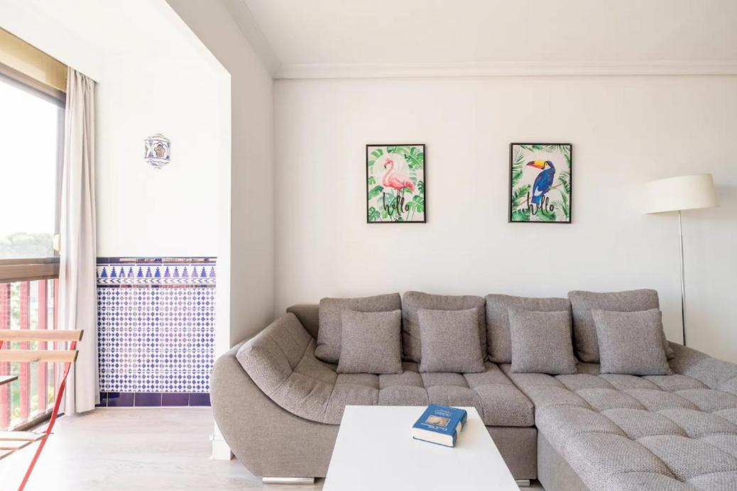 סביליה Apartamento Amplio Con 4 Habitaciones Y 2 Banos - Great Apartment With 4 Rooms - 2 Baths מראה חיצוני תמונה