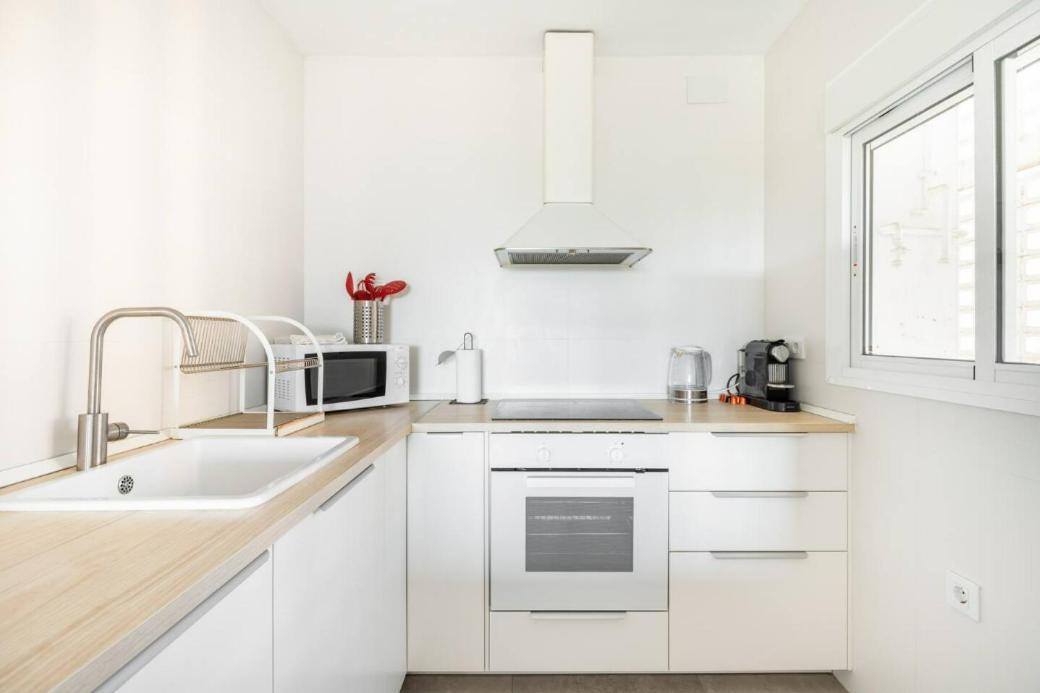 סביליה Apartamento Amplio Con 4 Habitaciones Y 2 Banos - Great Apartment With 4 Rooms - 2 Baths מראה חיצוני תמונה